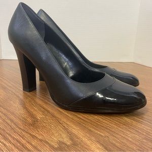 Alibi Leather Round Toe Black Pump High Heel 7